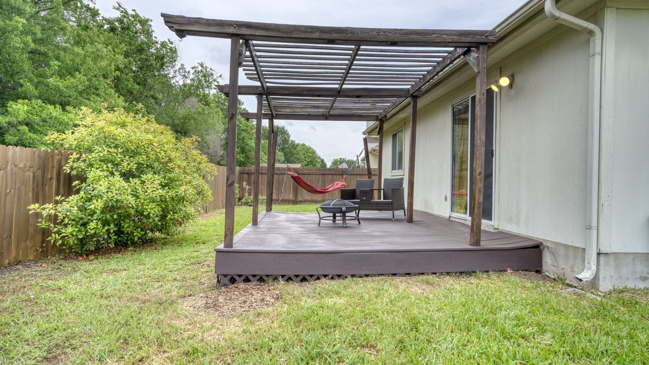 Photo of Outdoor in Manor
