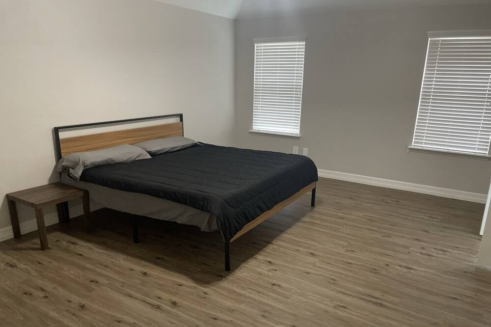 Photo of Bedroom in Atascocita
