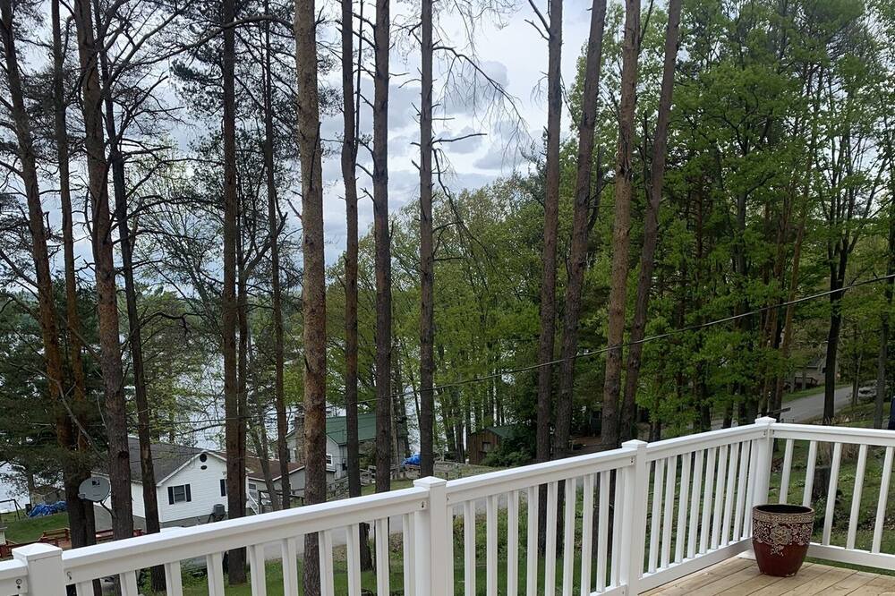 Photo of Patio Balcony in Rushford Lake