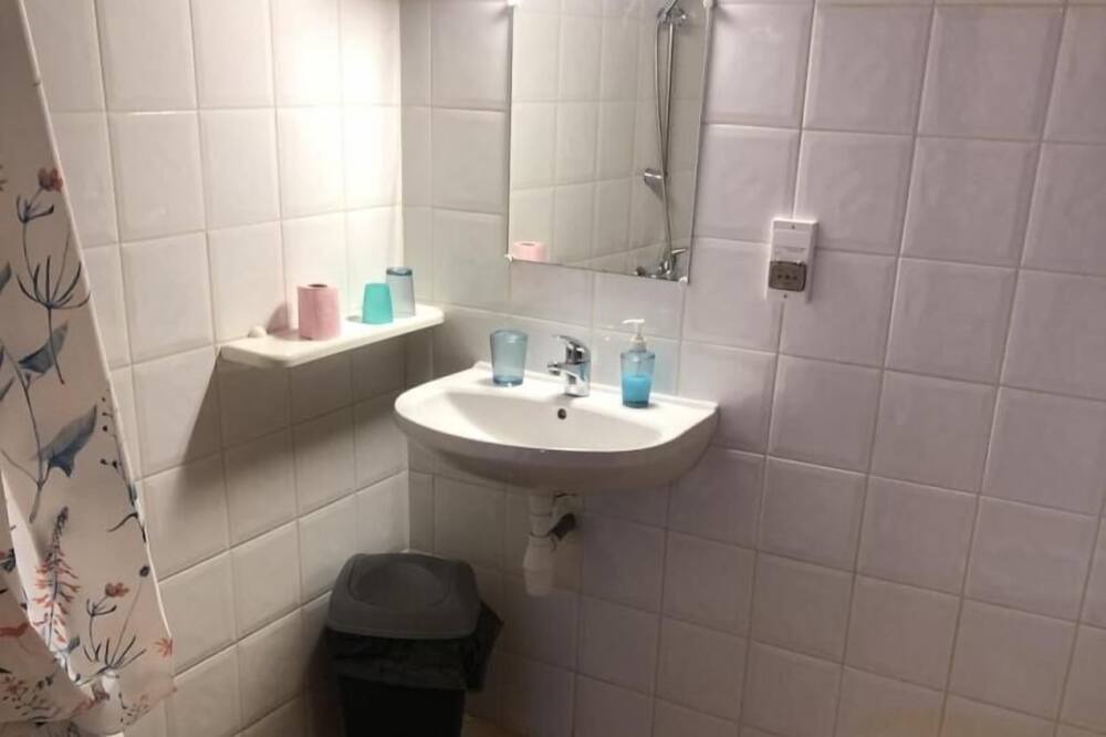 Photo of Bathroom in Pied-de-Borne