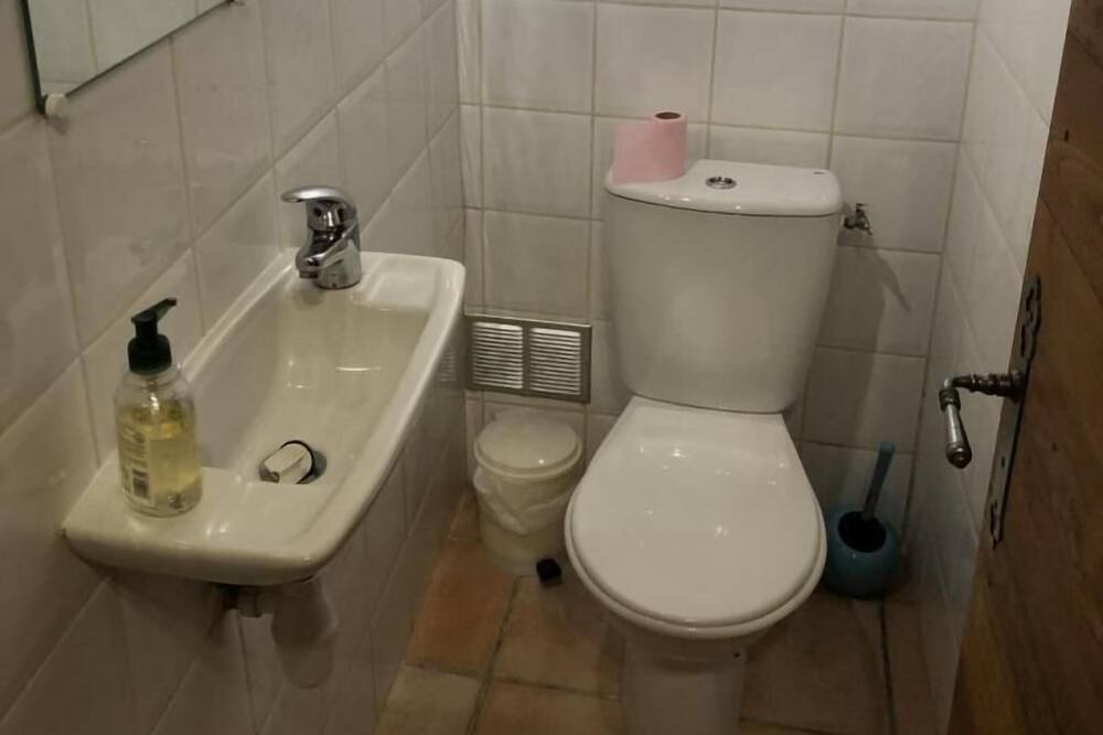 Photo of Bathroom in Pied-de-Borne