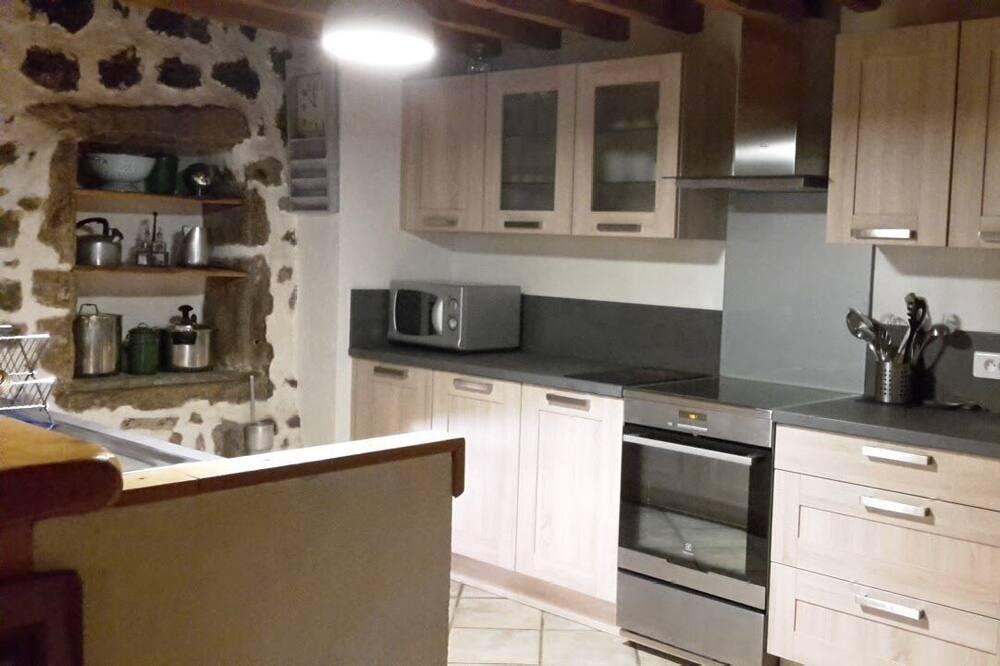 Photo of Kitchen in Saint-Symphorien