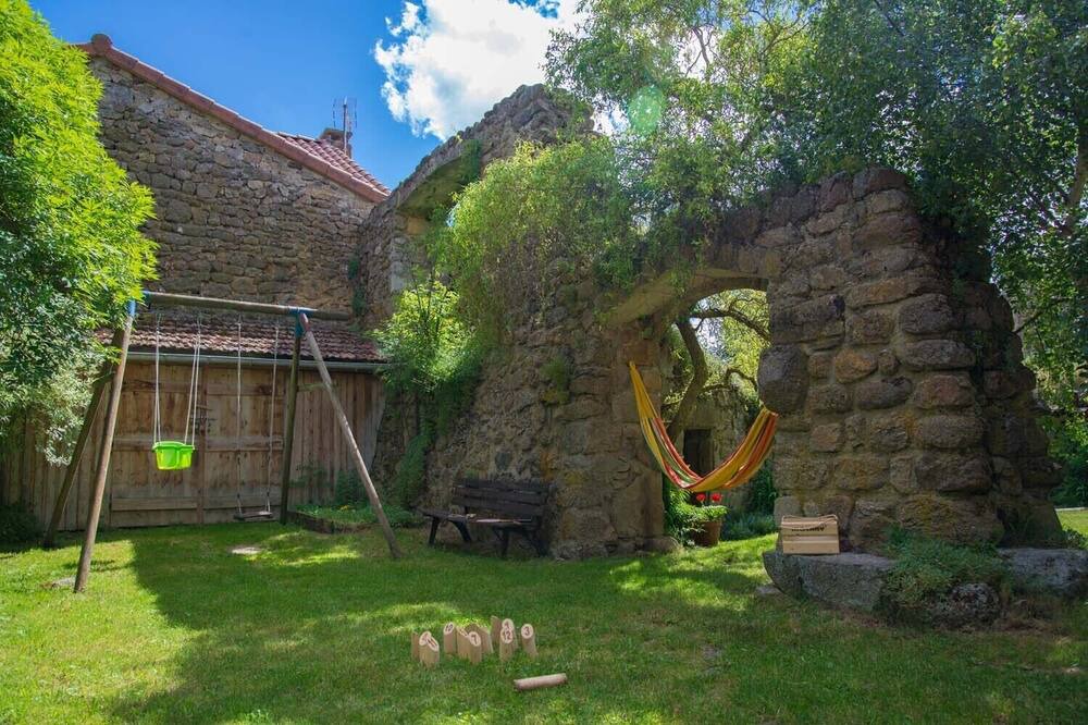 Photo of Outdoor in Saint-Symphorien
