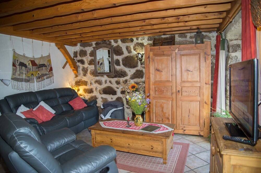 Photo of Livingroom in Saint-Symphorien