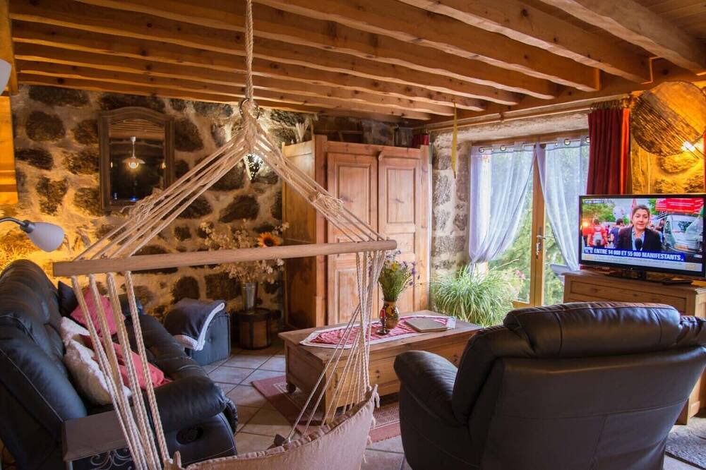 Photo of Livingroom in Saint-Symphorien
