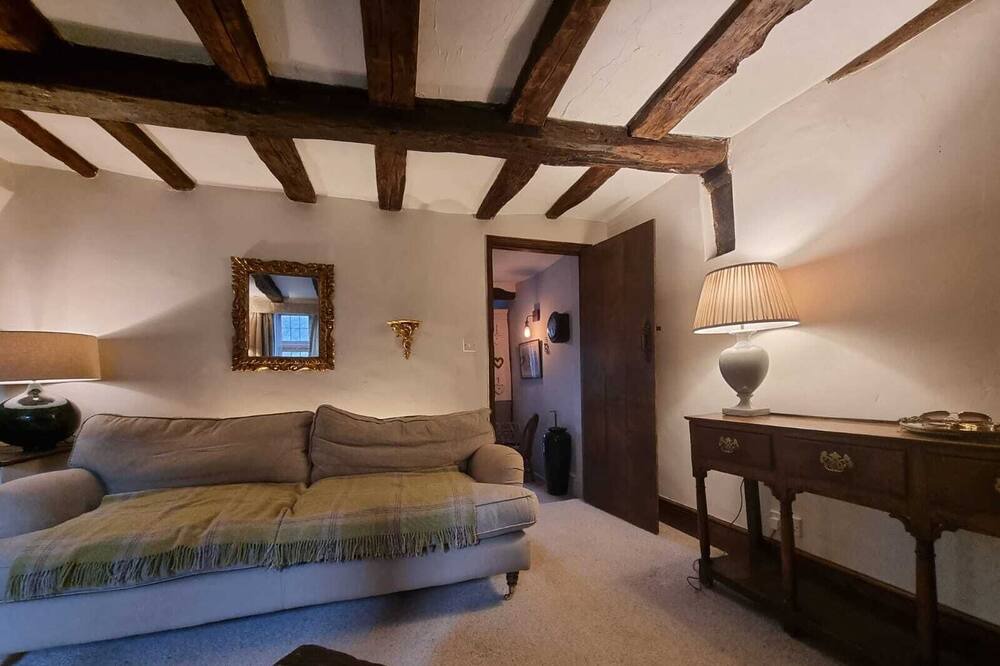 Photo of Livingroom in Petworth