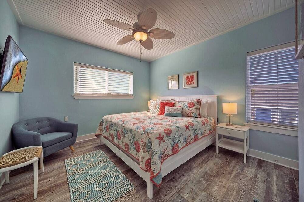 Photo of Others in Leeward Sands