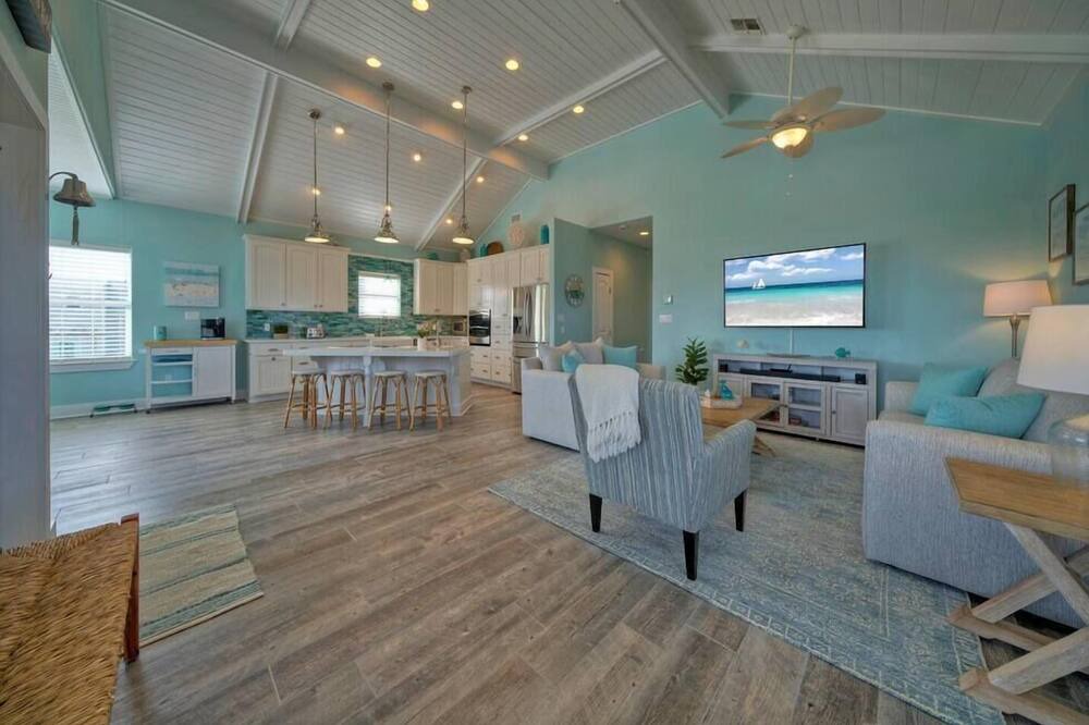 Photo of Others in Leeward Sands