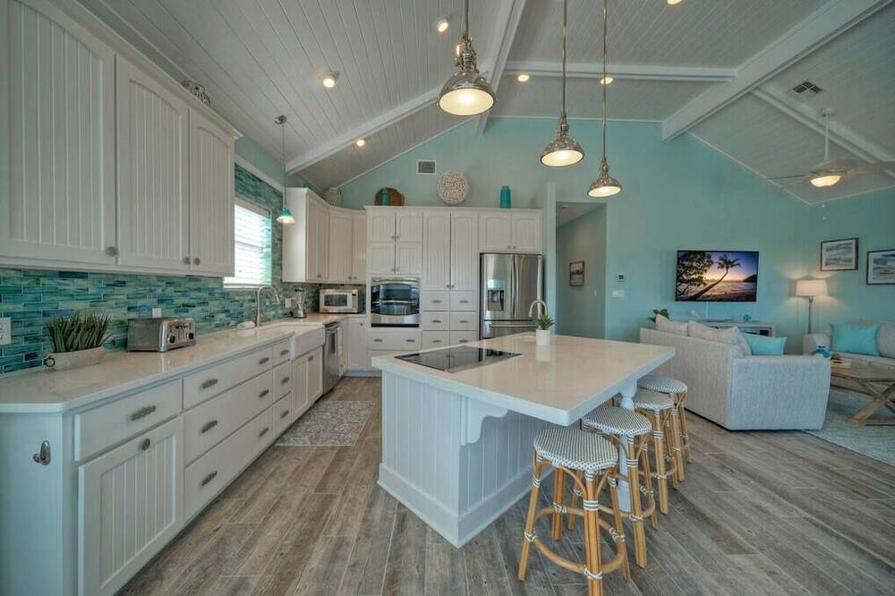 Photo of Others in Leeward Sands