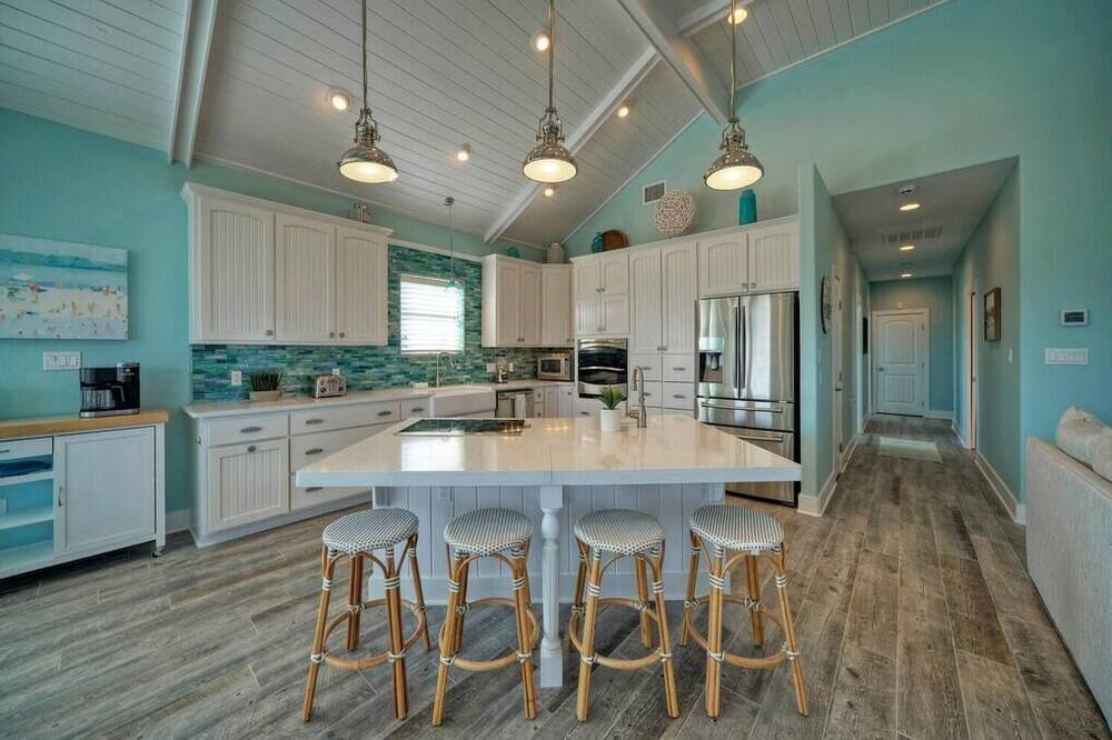 Photo of Others in Leeward Sands