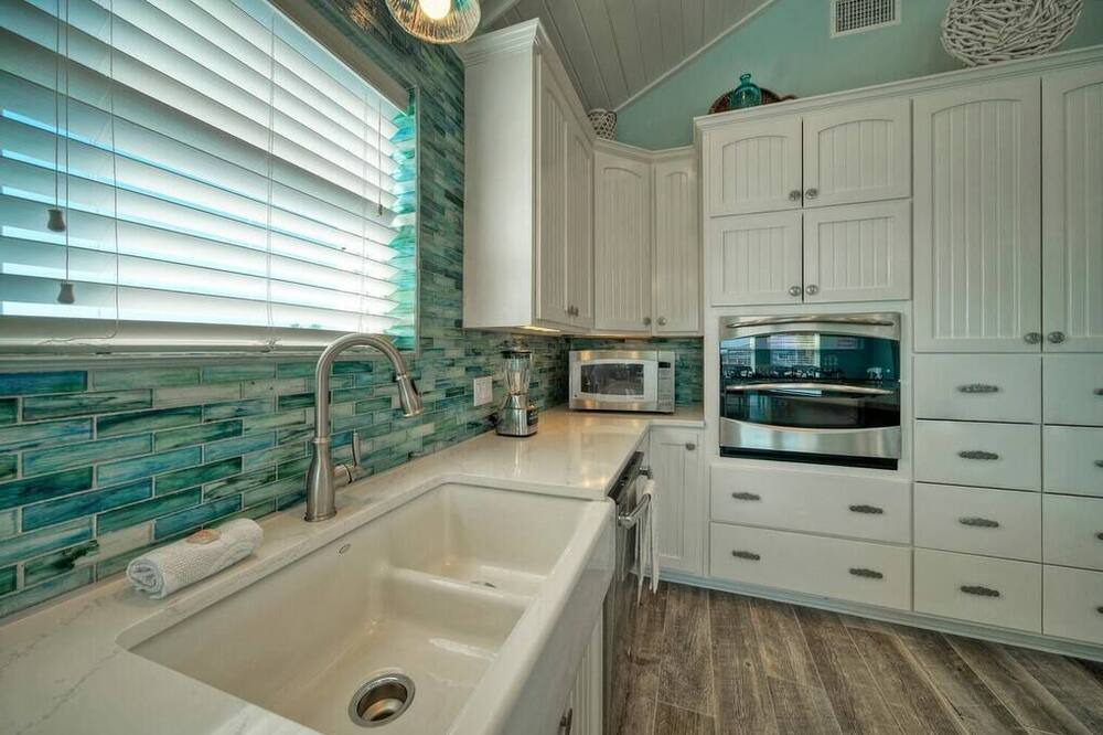 Photo of Others in Leeward Sands