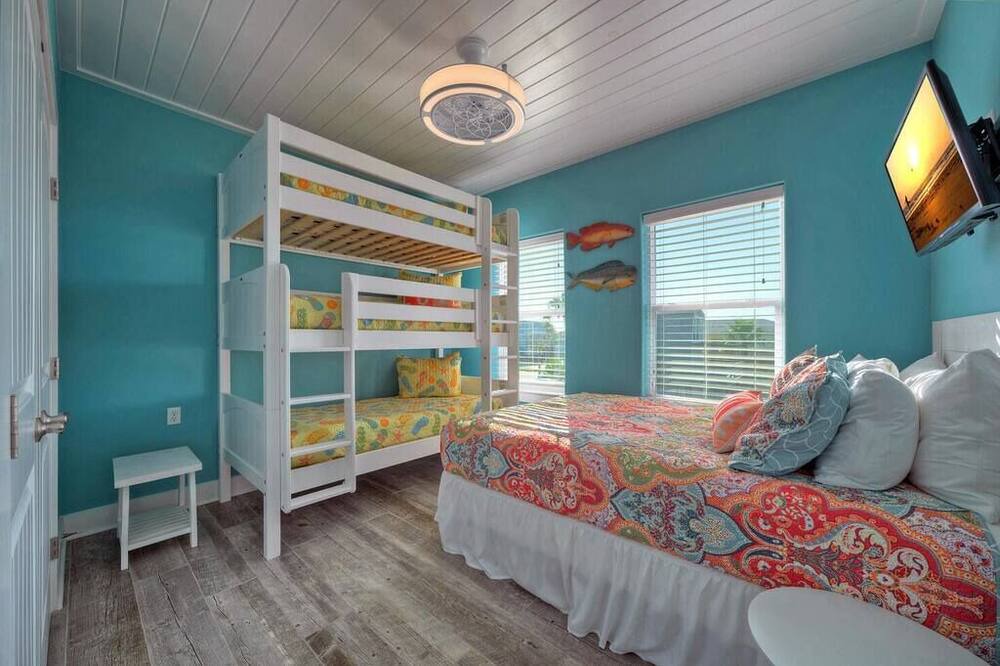 Photo of Others in Leeward Sands