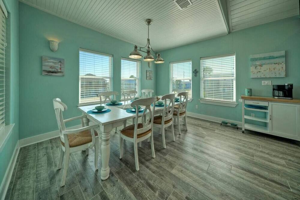 Photo of Others in Leeward Sands