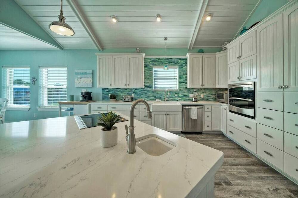 Photo of Others in Leeward Sands