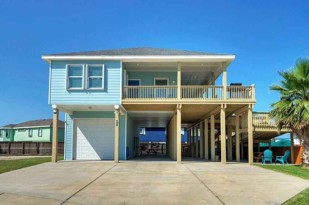 Photo of Others in Leeward Sands