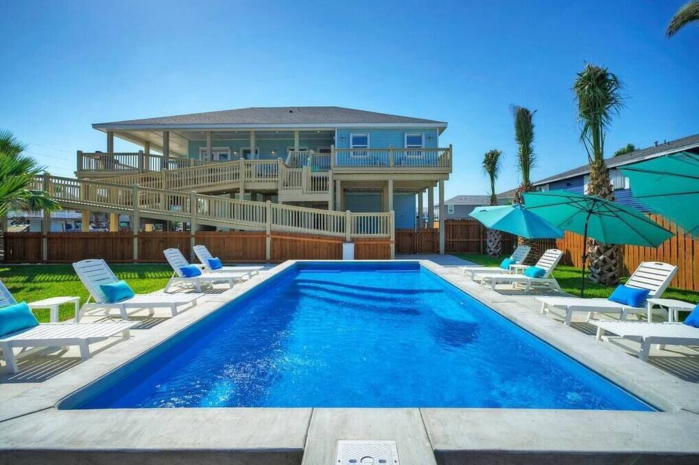 Photo of Others in Leeward Sands