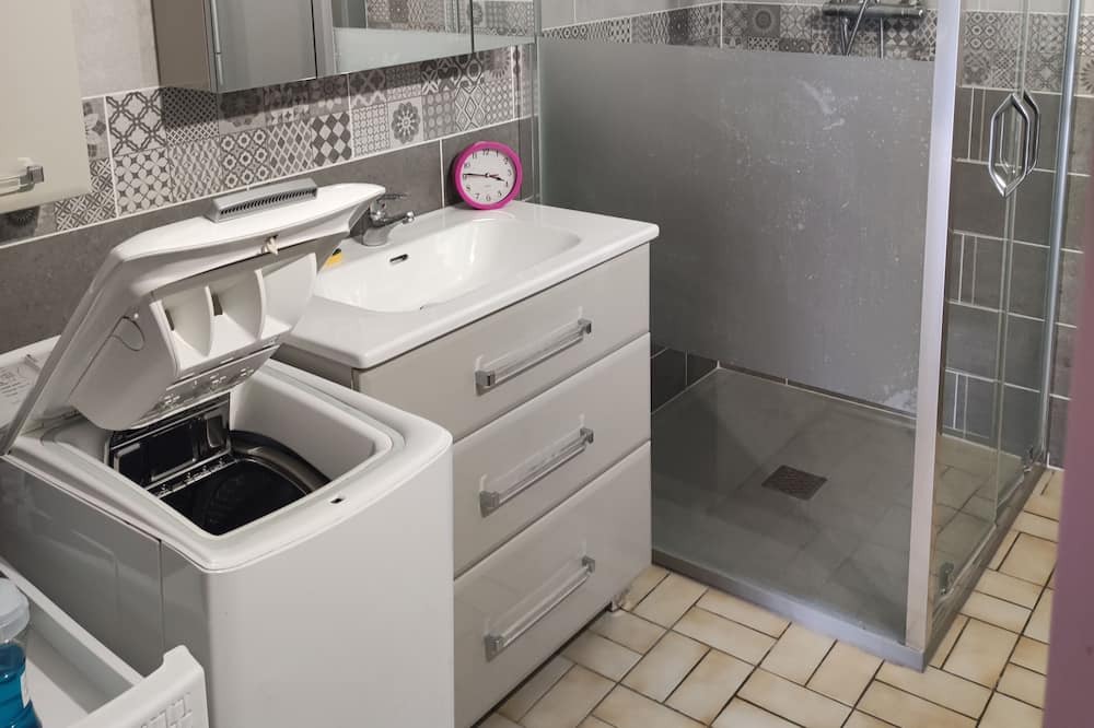 Photo of Bathroom in Vic-sur-Aisne