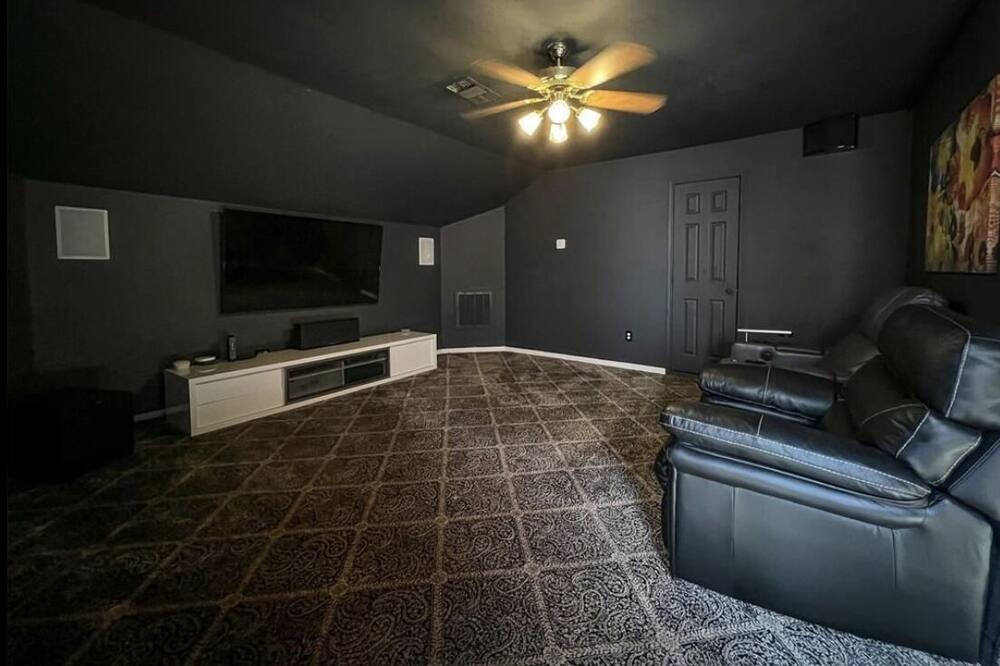Photo of Livingroom in Lewisville
