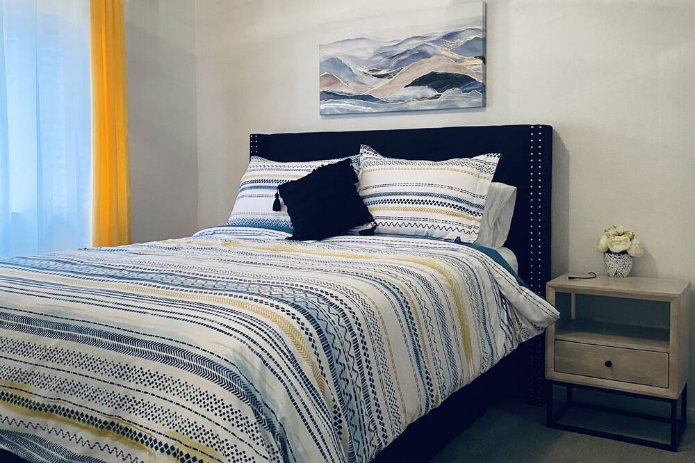 Photo of Bedroom in Lewisville