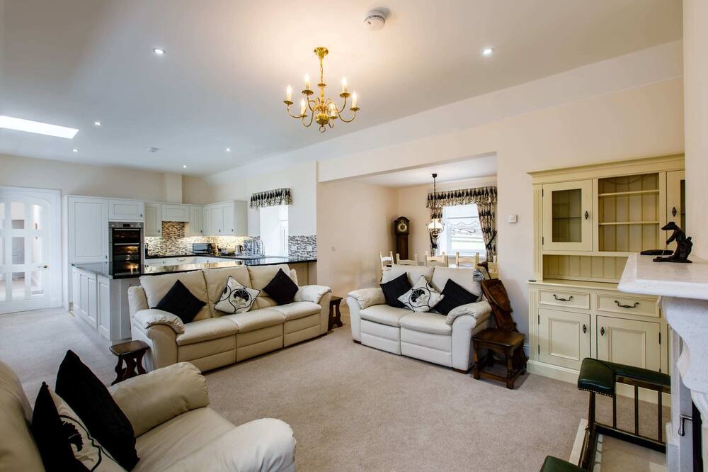 Photo of Others in Westhill