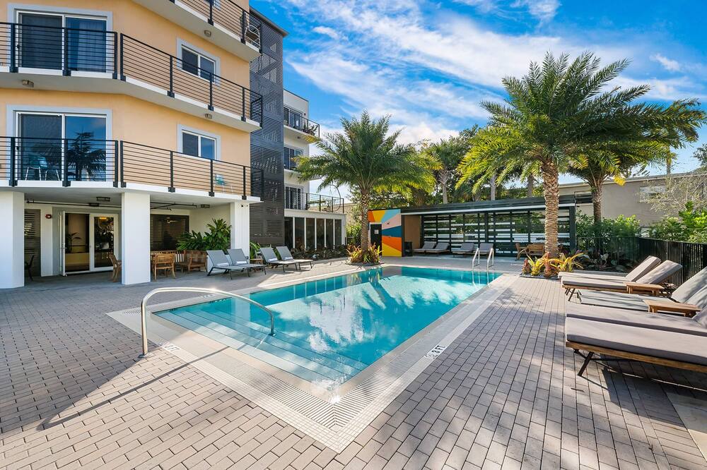 Photo of Outdoor in Wilton Manors