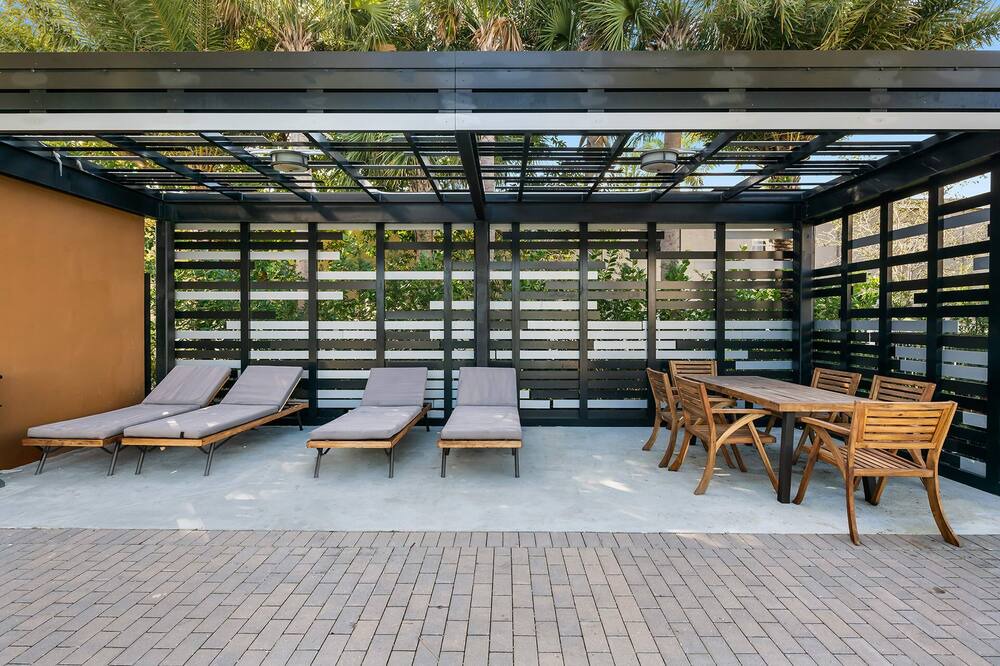 Photo of Outdoor in Wilton Manors