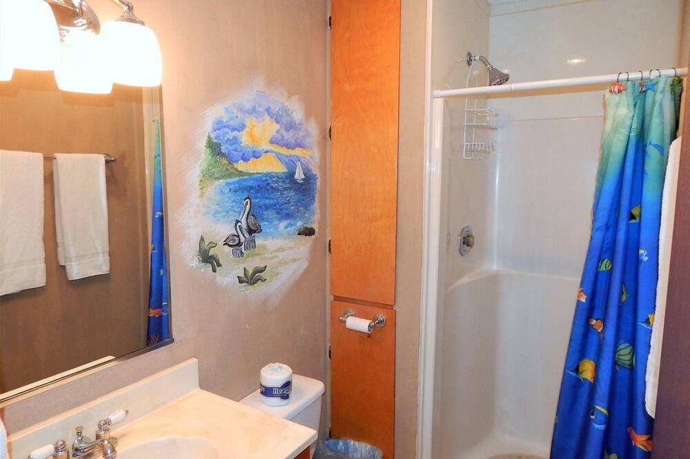 Photo of Bathroom in Royal Lagoons