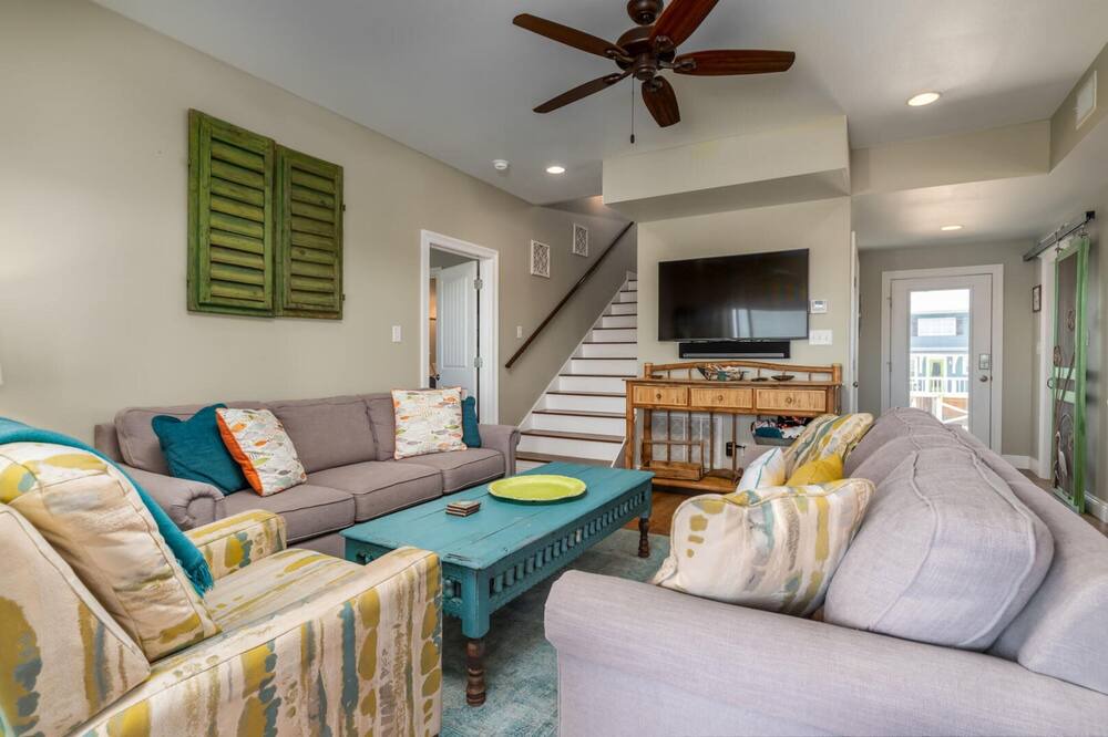 Photo of Livingroom in Royal Lagoons