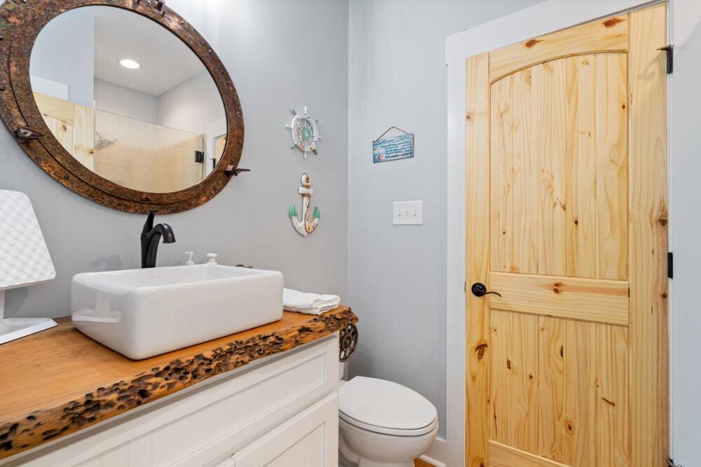 Photo of Bathroom in Indian Bay