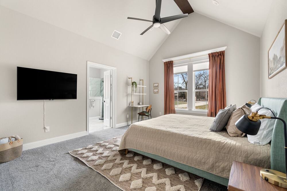 Photo of Bedroom in Elmo