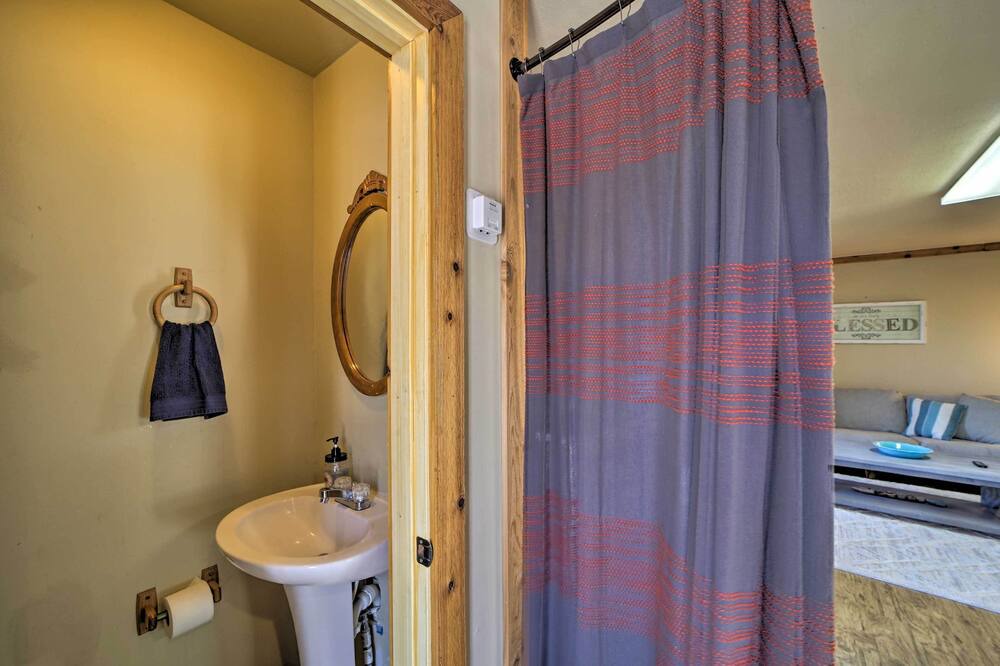 Photo of Bathroom in Vian
