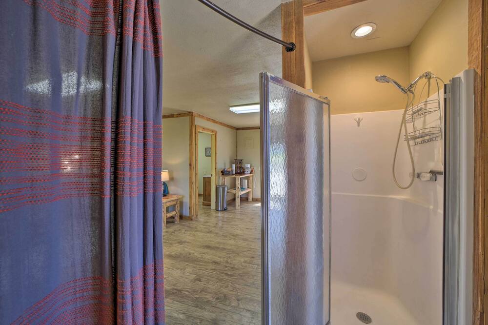 Photo of Bathroom in Vian
