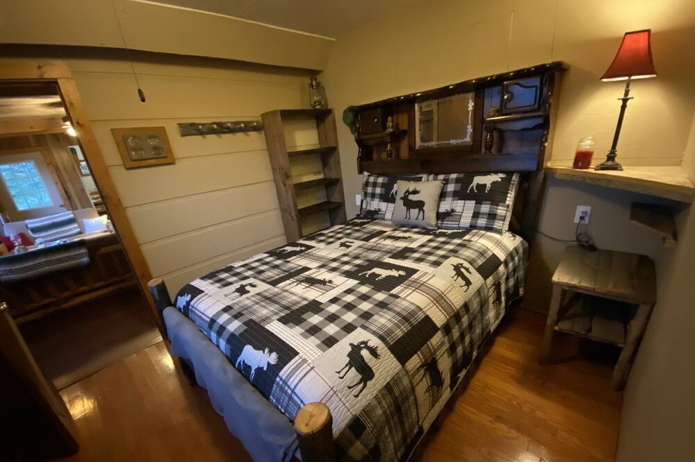 Photo of Bedroom in Gunnison