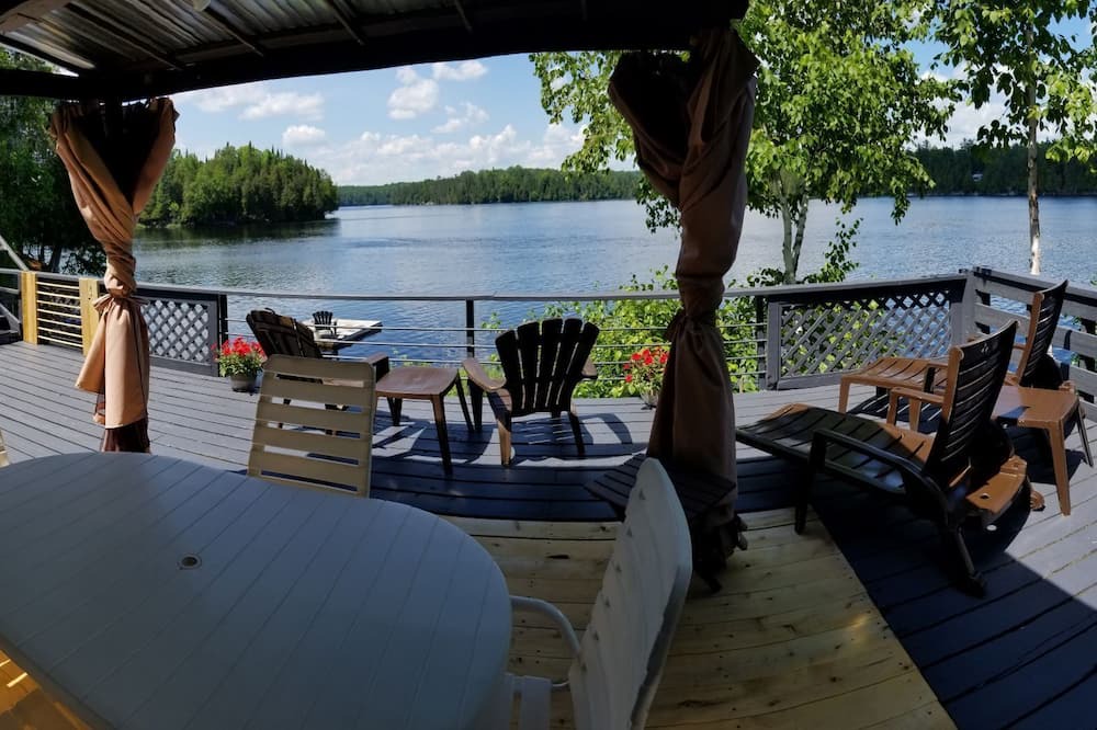 Photo of Patio Balcony in Sainte-Therese-de-la-Gatineau