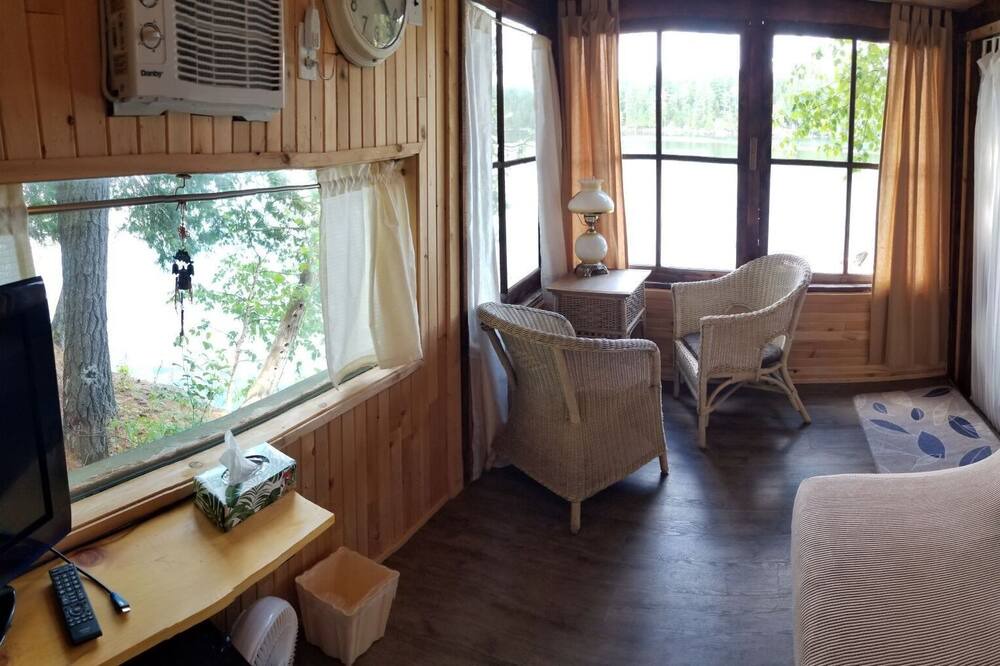 Photo of Livingroom in Sainte-Therese-de-la-Gatineau