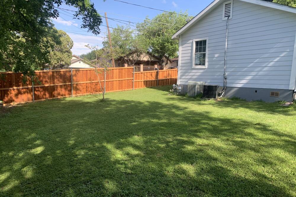 Photo of Others in Oak Cliff