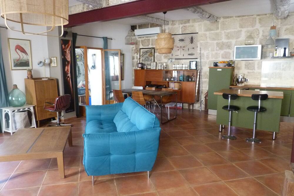 Photo of Livingroom in Cournonsec