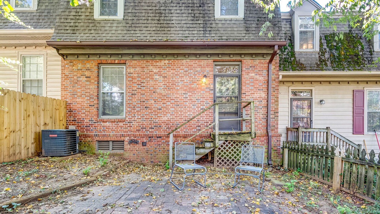 Photo of Outdoor in Green Hills