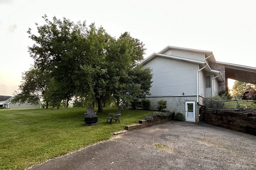Photo of Outdoor in Oakley