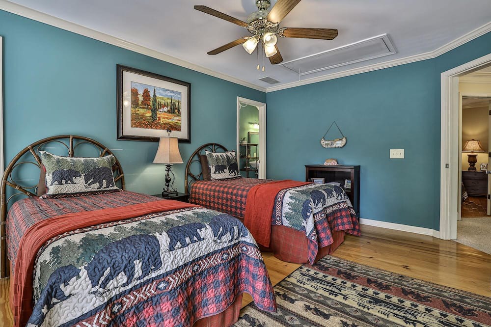 Photo of Bedroom in Big Canoe