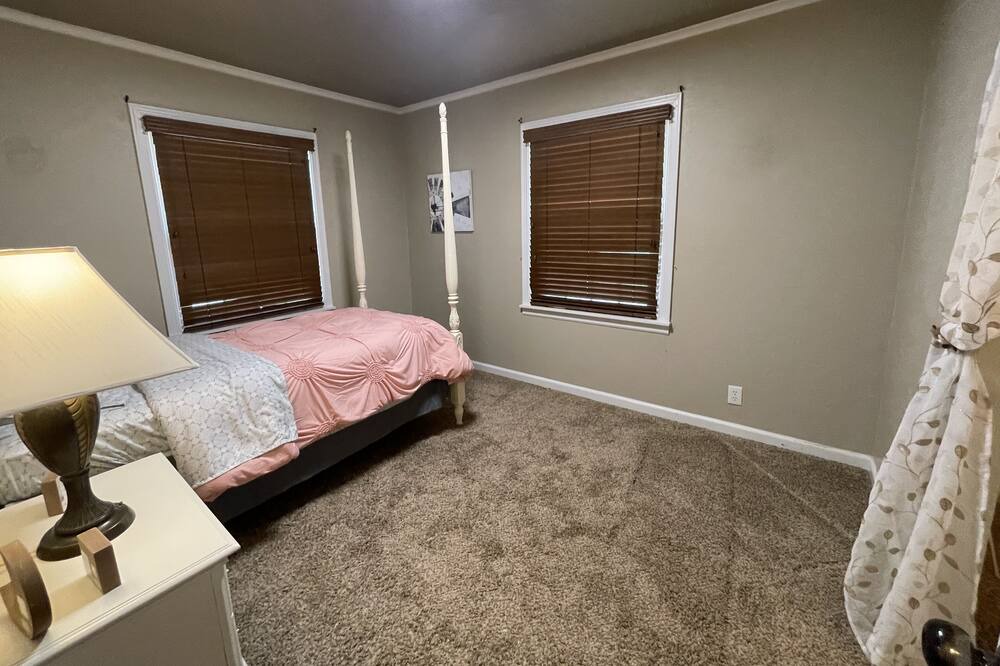 Photo of Bedroom in Elk City