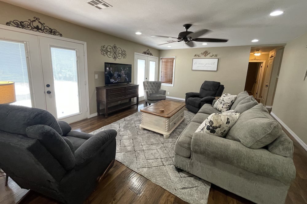 Photo of Livingroom in Elk City