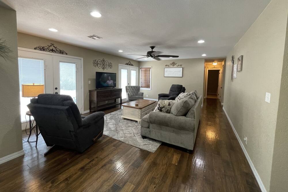 Photo of Livingroom in Elk City