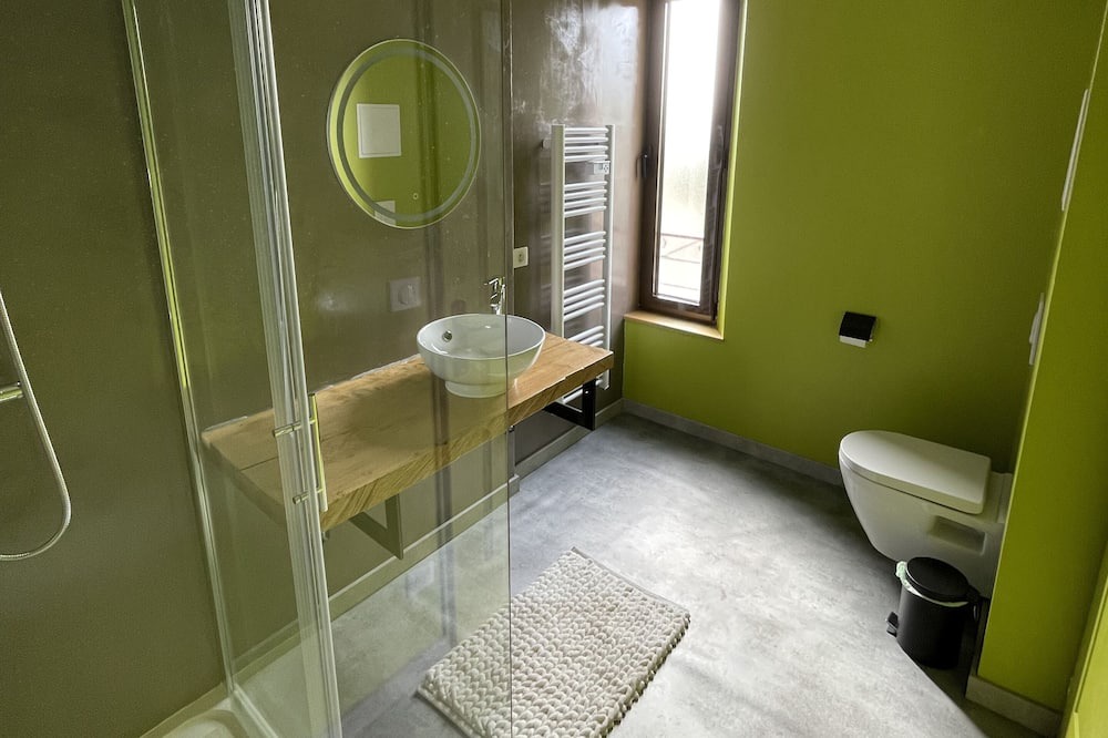 Photo of Bathroom in Champillon