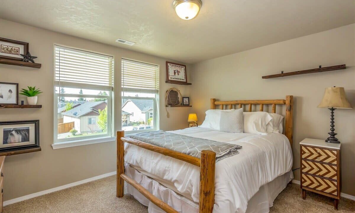 Photo of Bedroom in Larkspur