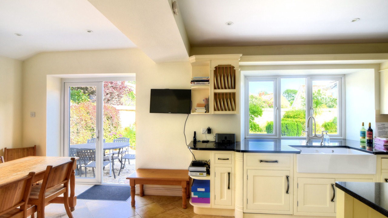 Photo of Others in Burton Bradstock