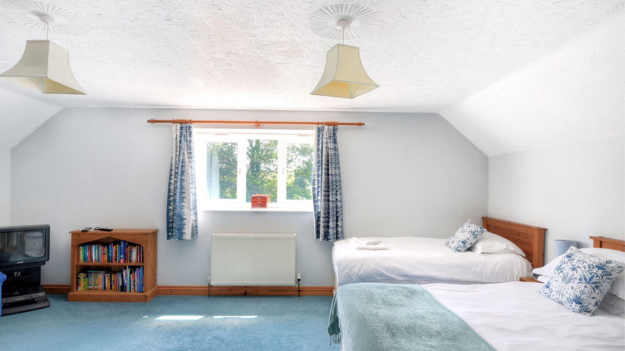 Photo of Others in Burton Bradstock