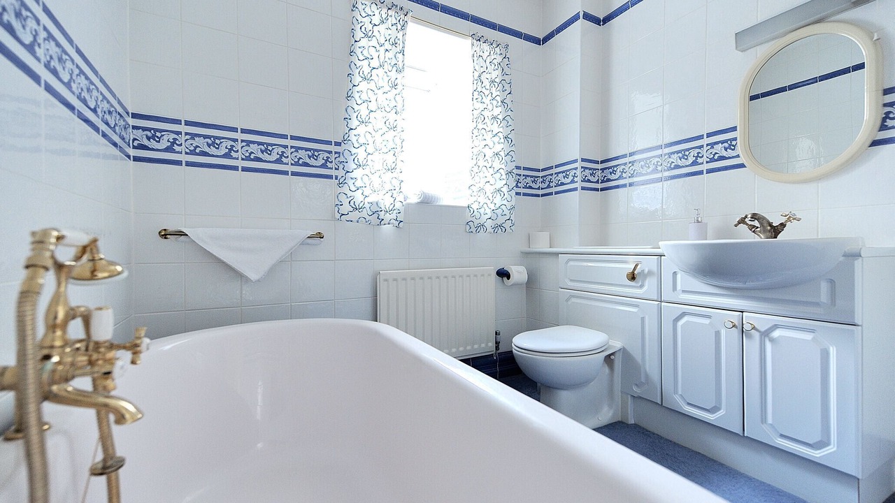 Photo of Others in Burton Bradstock