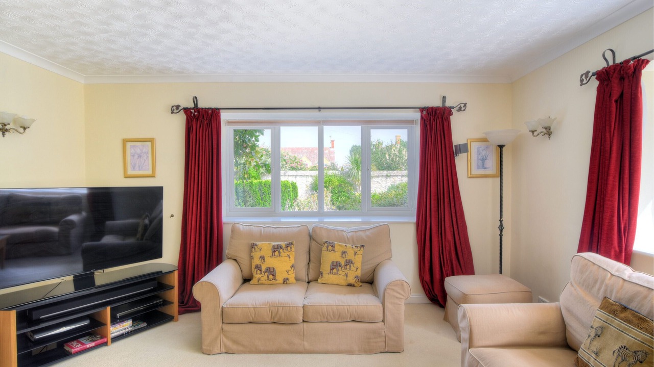 Photo of Others in Burton Bradstock