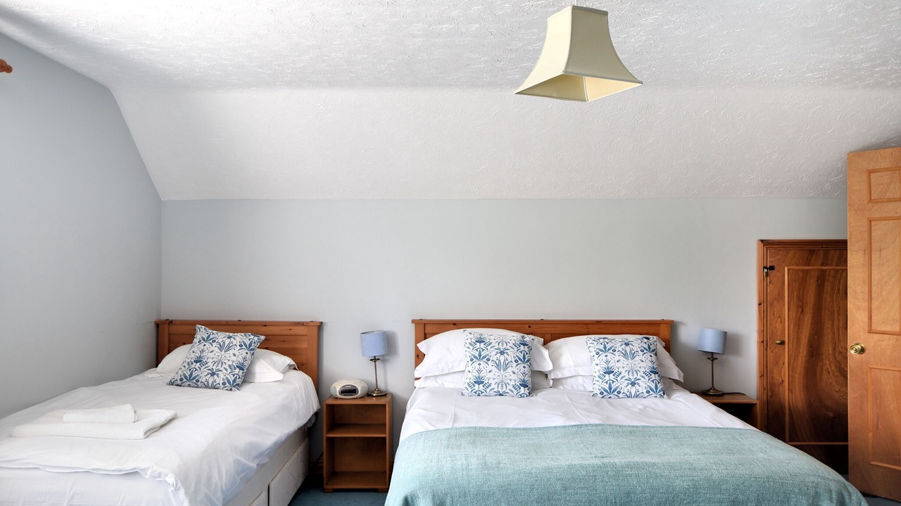 Photo of Others in Burton Bradstock